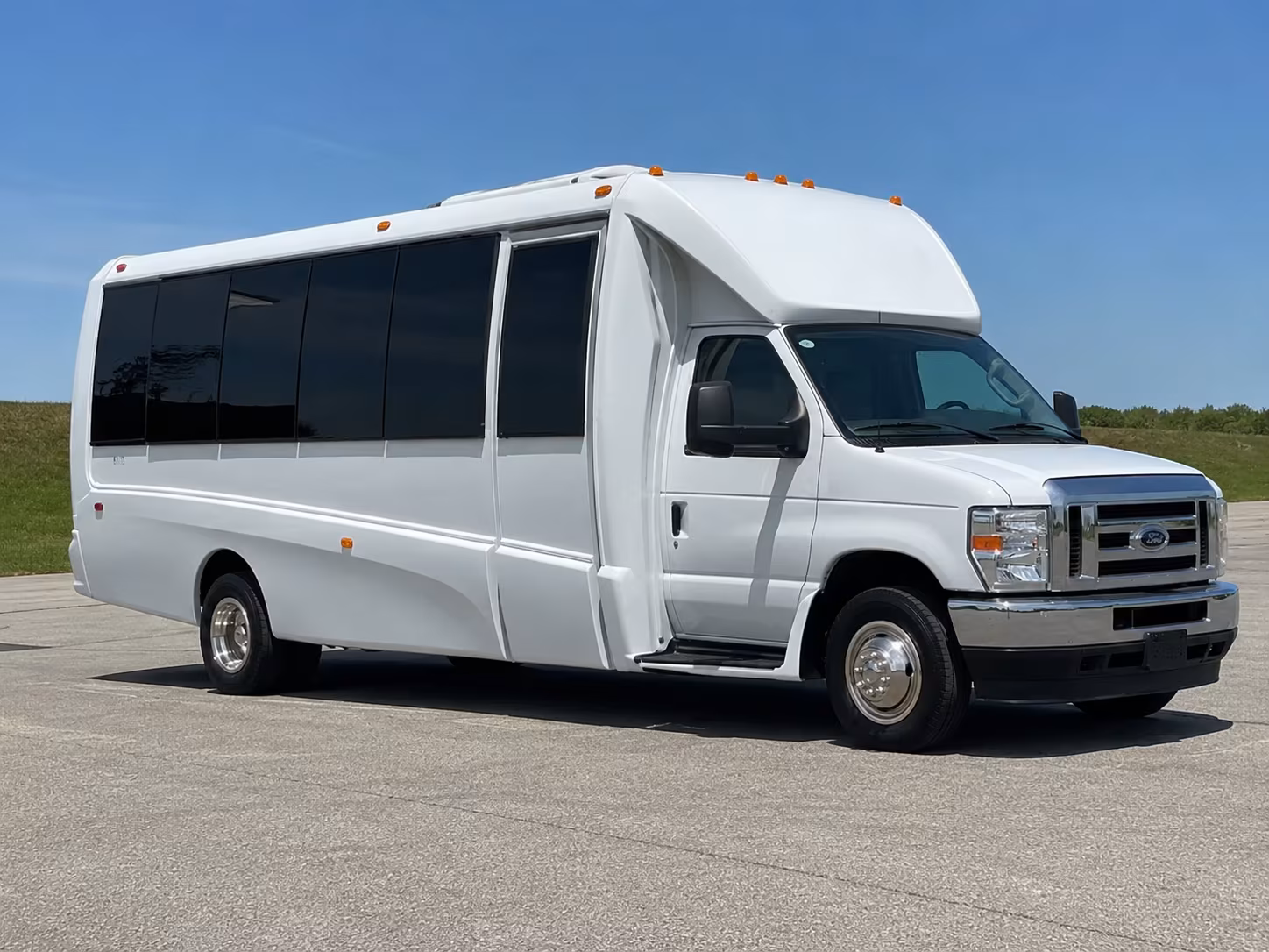 Chapel Hill Homecoming & Prom Party Bus Rentals